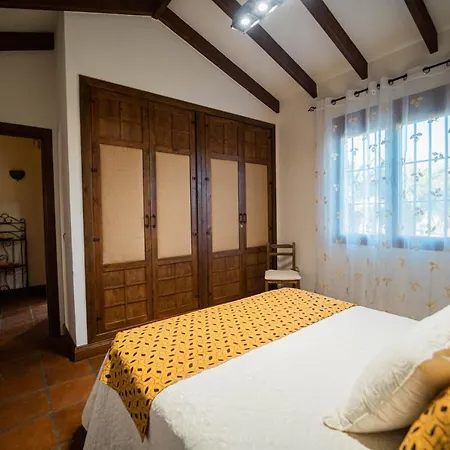 Apartment Casa Rural Los Menhires
