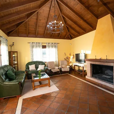 Apartment Casa Rural Los Menhires