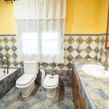 Casa Rural Los Menhires Apartment Malaga