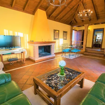 Apartment Casa Rural Los Menhires Malaga